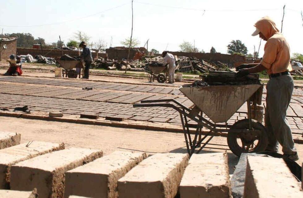 Queja de ladrilleros sanjuaninos con Mendoza: “el ladrillo de ellos viene con trabajo en negro, esclavo e infantil”