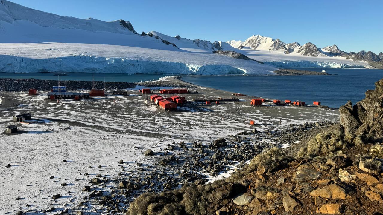 “Tierra Blanca”, el documental que muestra la vida de un tresarroyense en la Antártida
