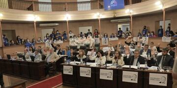 El Salón de Diputados estuvo repleto de enfermeros.