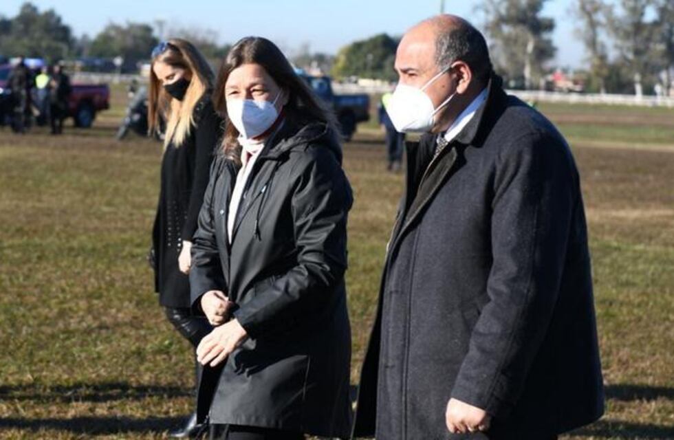 Manzur y la ministra Frederic, tomaron juramento a 351 nuevos agentes de la policía