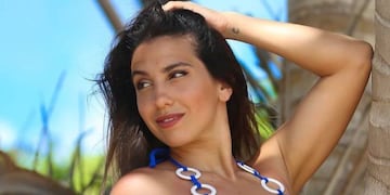 Cinthia Fernández hizo estallar las redes con una microbikini de su colección que es tendencia