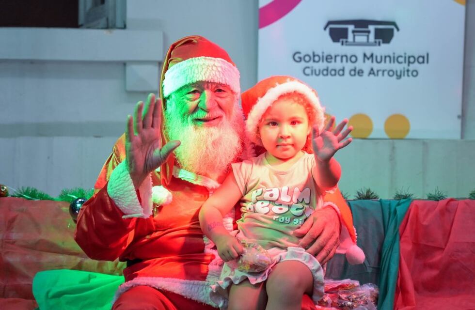 Papá Noel pasó por el Museo José Domingo Mercado en la previa a la Navidad