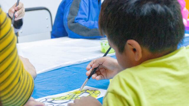 Este Programa se denomina “Espacios Socio-Educativos para niños y niñas al cuidado de estudiantes de nivel secundario, superior y modalidades”.