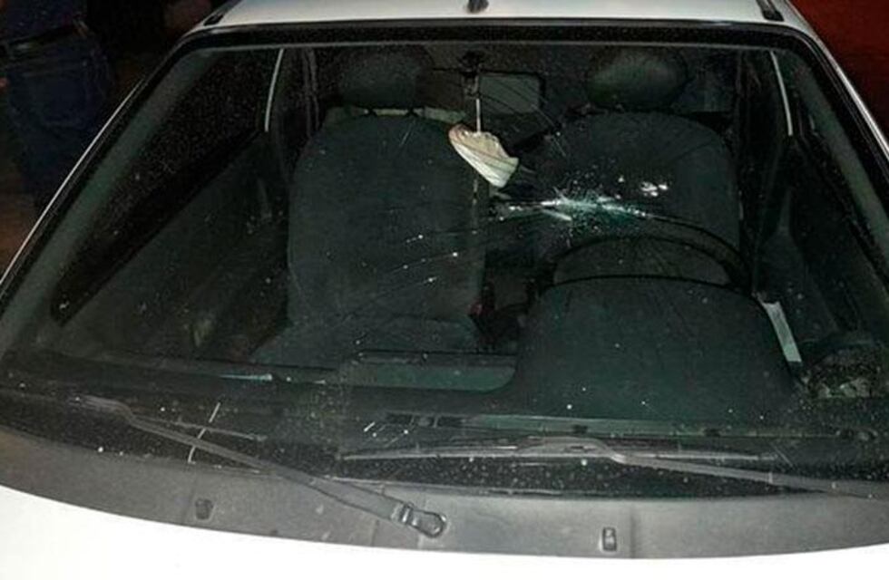 Córdoba violenta: su excuñado la golpeó, apuñaló a su novio e intentó atropellarlos