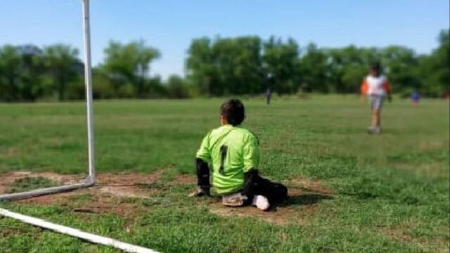 Bautista tiene 12 años, es arquero, no puede caminar y desea conocer a Franco Armani.