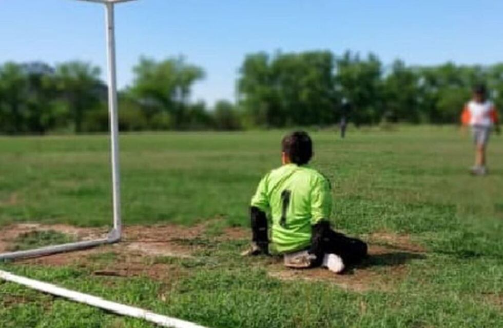 La historia de Bautista, el salteño que, a pesar de no poder caminar, es arquero y sueña con conocer a Franco Armani