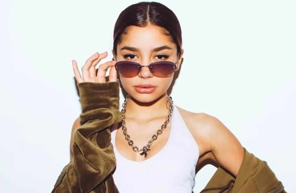 El divertido momento de Taichu al recibir una placa de YouTube