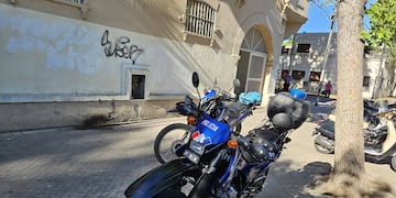 Las fuerzas de seguridad inspeccionaron el edificio de 27 de Febrero y Alvear a primera hora.
