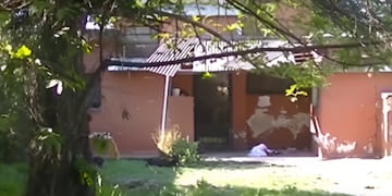 La familia de las víctima denunció robos en la vivienda.