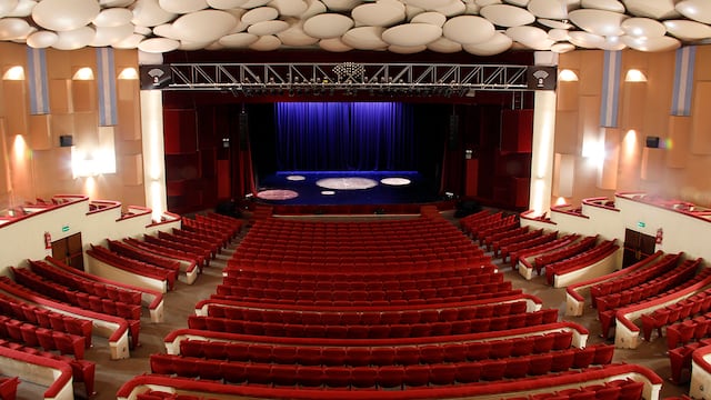 Habrá funciones gratuitas en el Teatro Auditorium con el ciclo “Camino al Festival”.