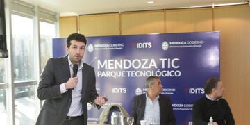 El Ministro de Economía y Energía presentó el nuevo plan de subsidios.