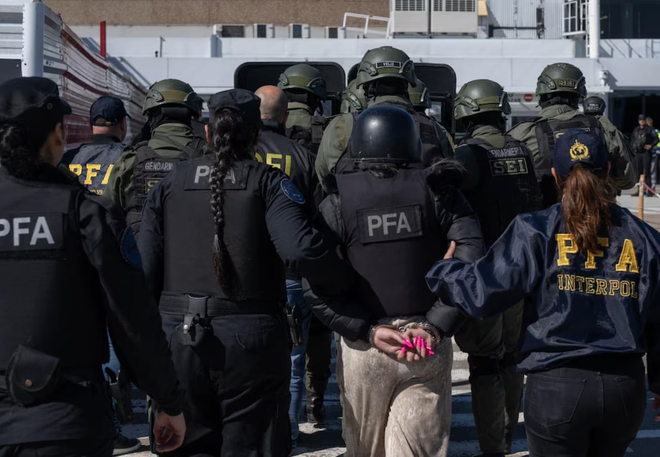 Brisa Milagros Leguizamón y Esteban "Pinky" Rocha fueron extraditados desde Paraguay.