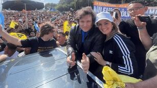 Milei y Píparo, de campaña