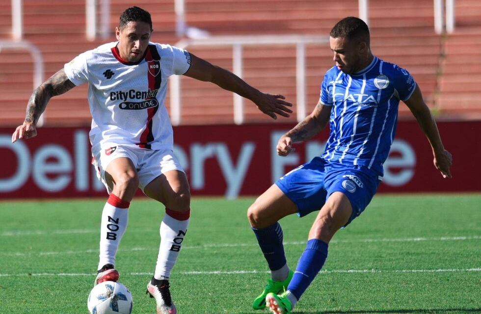 Newell’s Old Boys empató con Godoy Cruz y Éver Banega fue expulsado otra vez