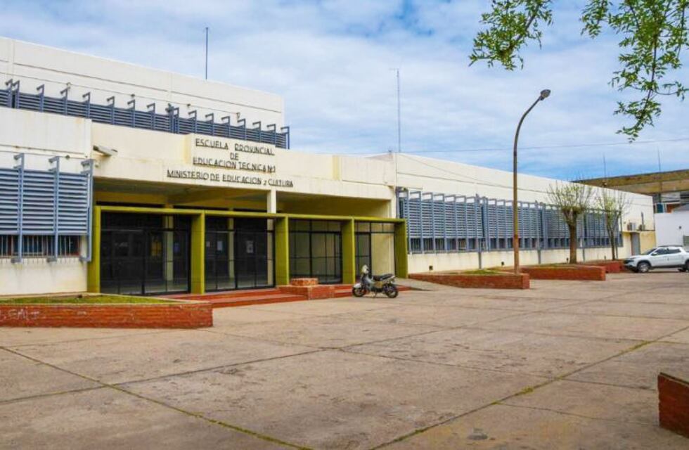 Activan protocolos por casos sospechosos de coronavirus en escuelas de Santa Rosa