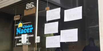 Así se veía el ingreso de la Clínica Nacer este lunes