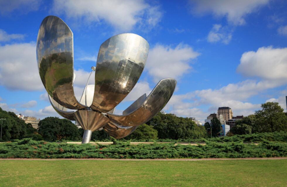 A 20 años de la creación de la Floralis Genérica: por qué permanece inmóvil