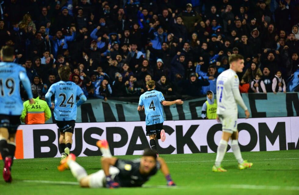 El gol de Belgrano, con secuencias de pases y un Colo Barinaga a lo delantero