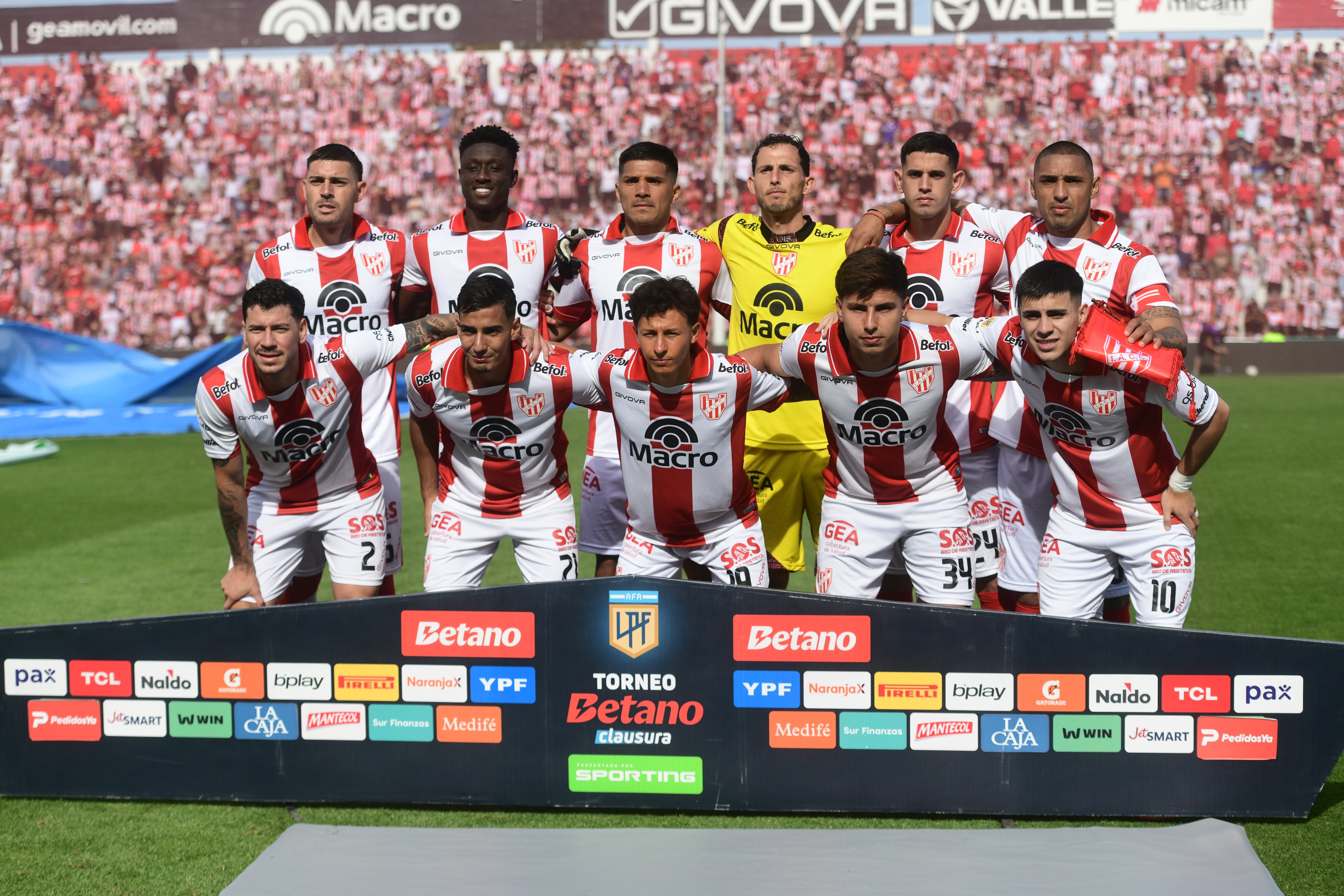 En la cancha de Instituto en Alta Córdoba Instituto y Talleres jugaron un partido intenso por la última fecha de la LPF. (Javier Ferreyra/ La Voz)