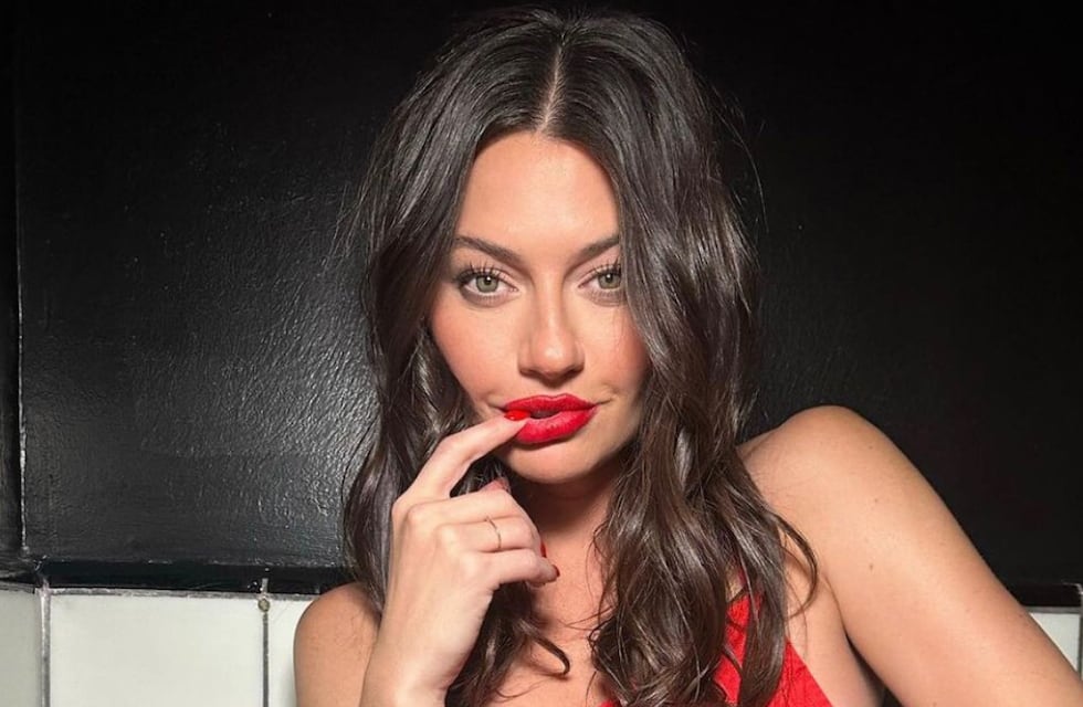 Sofía “Jujuy” Jiménez posó con una microbikini rosa desde una playa paradisíaca en el Caribe