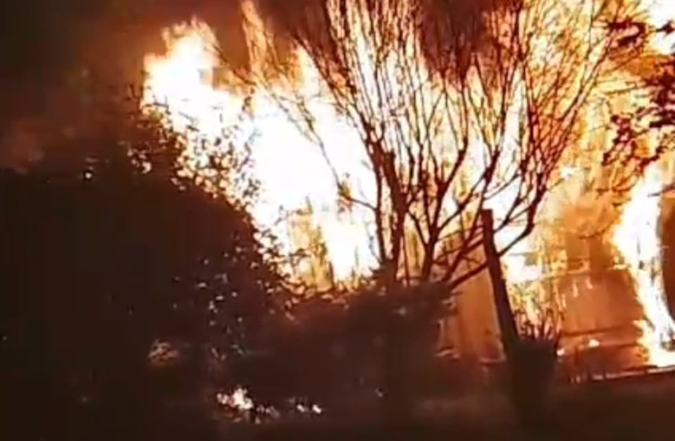 Un incendio destruyó por completo una vivienda en Eldorado