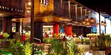 Muriñó en u restorant de Carlos Paz