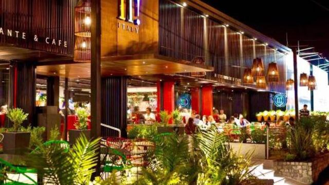 Muriñó en u restorant de Carlos Paz