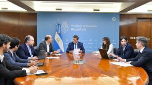 Sergio Massa y el equipo de Finanzas. Foto: Corresponsalía.