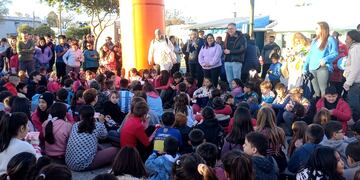 Luis Castellano, presente en festejos barriales