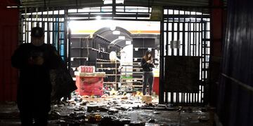 Violento saqueo a un supermercado chino en Moreno. Foto: Clarín.
