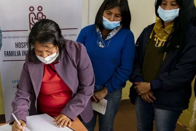 El Hospital SAMIC de Puerto Iguazú se certificará como “Hospital Amigo de la Familia Indígena Mbya Guaraní”. Gentileza: Norma Devechi