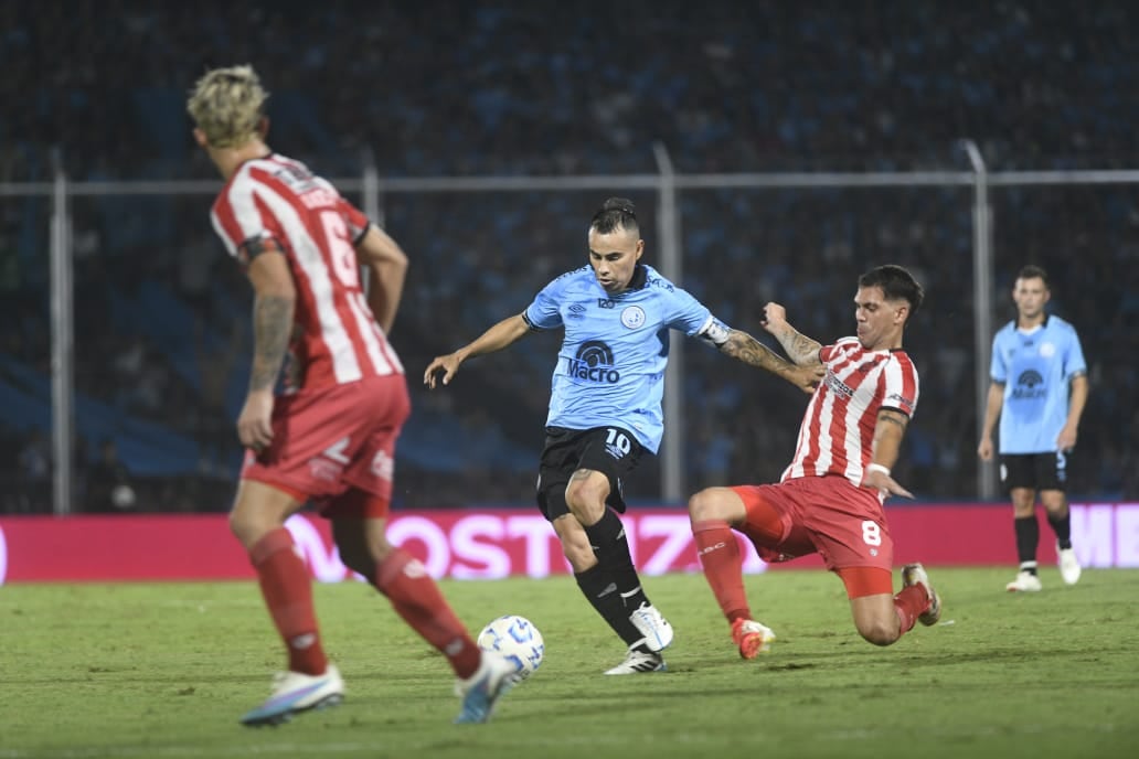 Belgrano recibió a Barracas Central por la Liga Profesional. (Javier Ferreyra / La Voz)