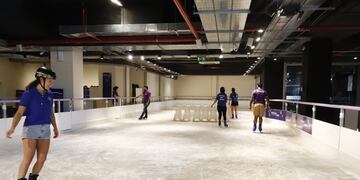 Villa Carlos Paz suma a su oferta 2025 una de las pistas de patinaje sobre hielo más largas del país