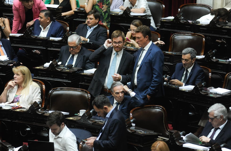 Con el PJ cordobés a la ofensiva en Diputados, la oposición va por un revés a Milei y los DNU