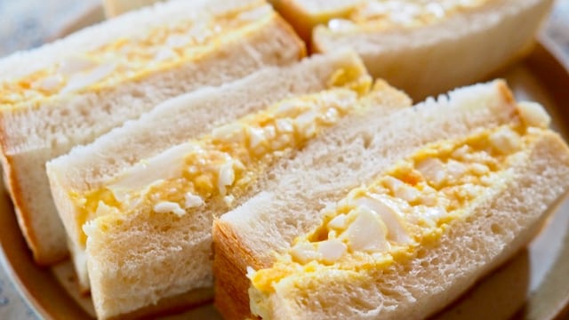 Cómo hacer los sandwiches virales de miga con solo 3 ingredientes