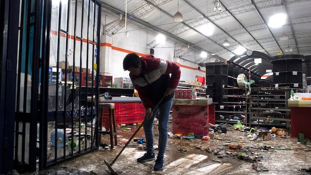 Detuvieron a un joven por crear un grupo para organizar saqueos.