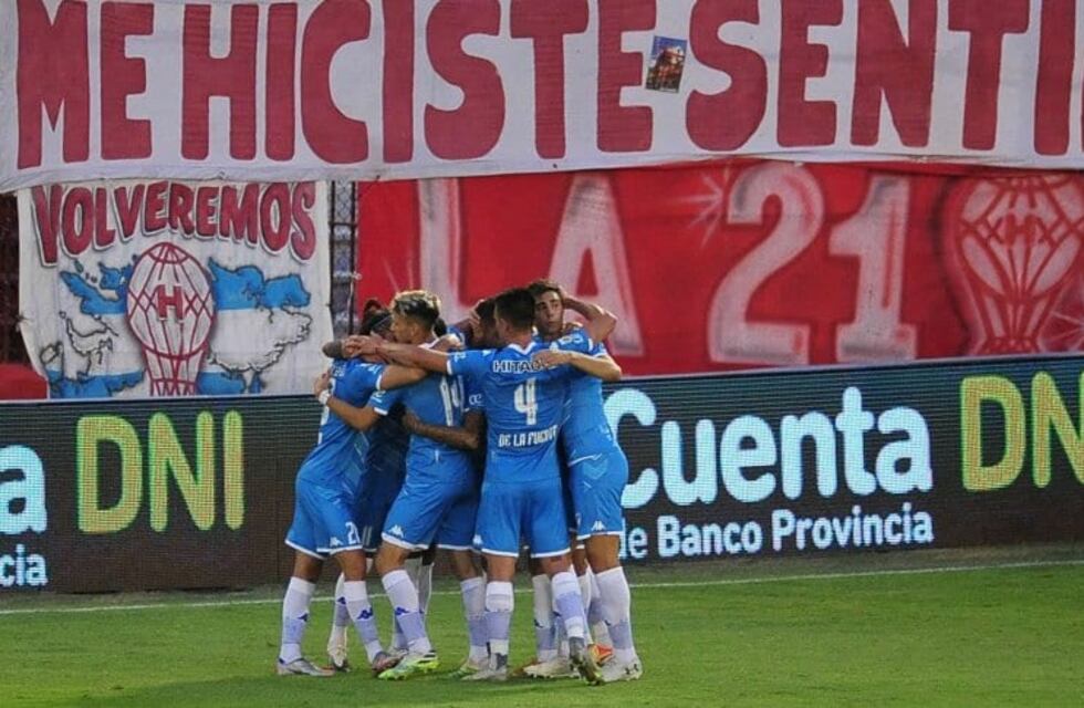 Vélez le ganó a Huracán en Parque Patricios por la cuarta fecha de la Copa de LPF