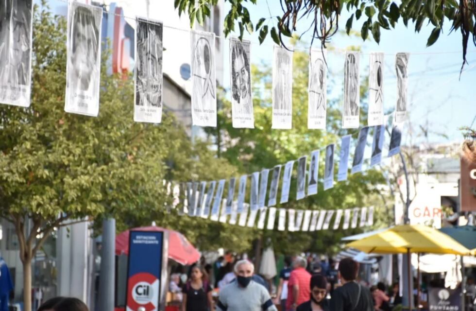 Inauguran muestra fotográfica en memoria del 24 de marzo