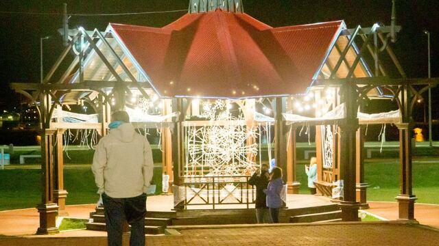 El Municipio invita a los vecinos a recorrer el Paseo de las Rosas