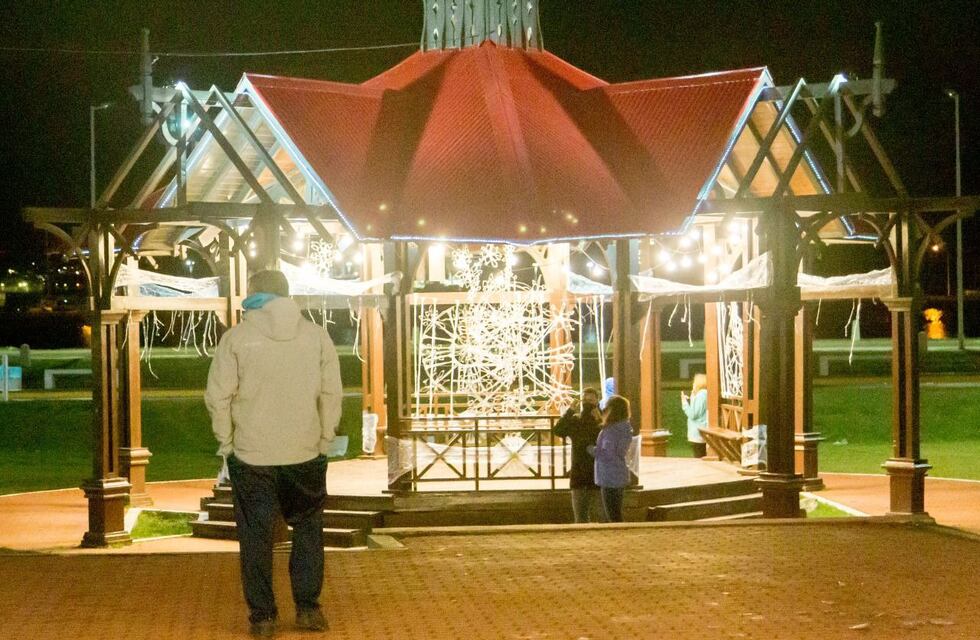 El Municipio invita a los vecinos a recorrer el Paseo de las Rosas