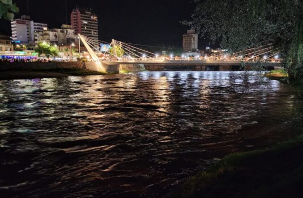 Una impactante creciente de 3 metros ingresó al Lago San Roque