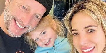 Jésica Cirio, Martín Insaurralde y Chloe. (Instagram Jésica Cirio)