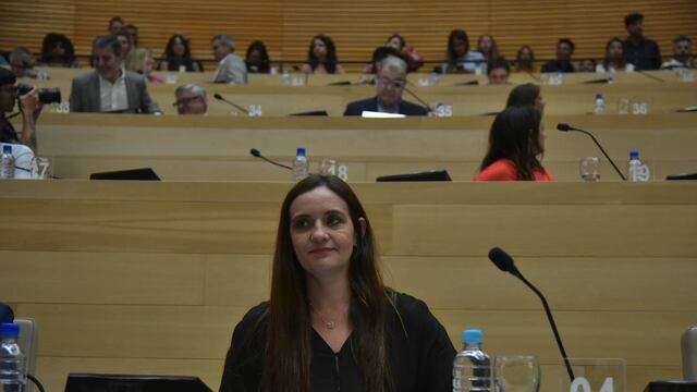 Asumió Noelia Brizuela en lugar de Oscar Gonzalez. Legislatura Unicameral sesión por la licencia de Oscar Gonzalez (Facundo Luque / La Voz)