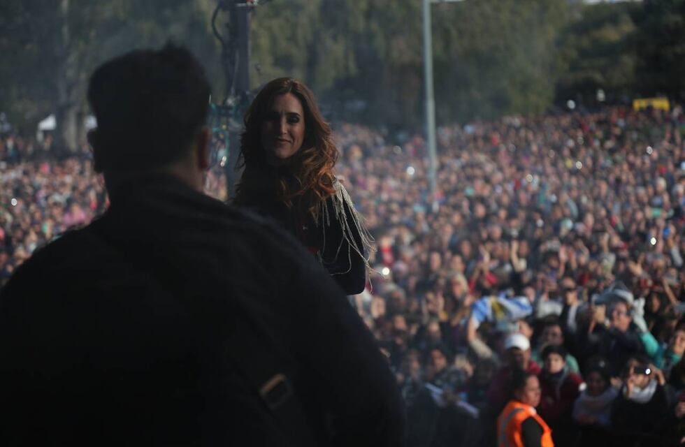 Rosario festejó el Día de la Bandera con Soledad ante 70.000 personas