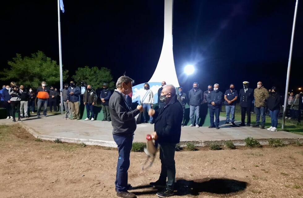 Los veteranos rindieron homenaje a sus camaradas caídos en Malvinas con la vigilia por el 2 de abril