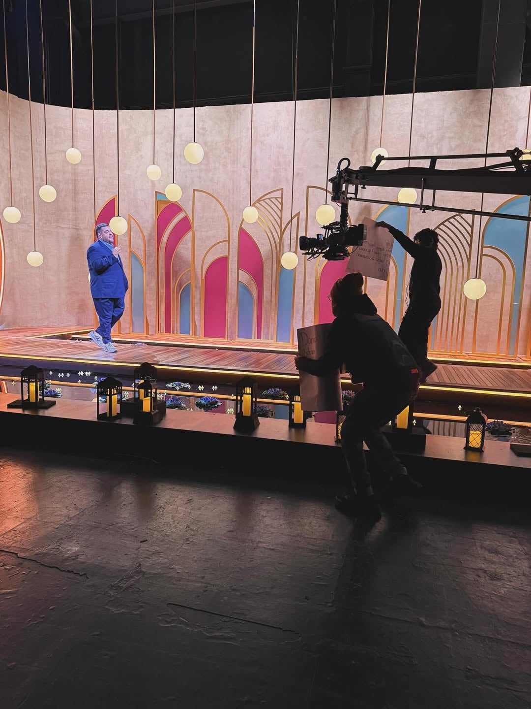 Darío Barassi grabando "Love is Blind".