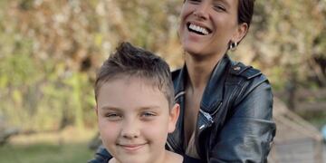 Barbie Vélez junto a su hermano Thiago Rodríguez.