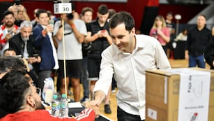 Stefano Di Carlo, nuevo presidente de River. El presidente más joven de la historia del club, en una votación con récord de participantes (Prensa River).