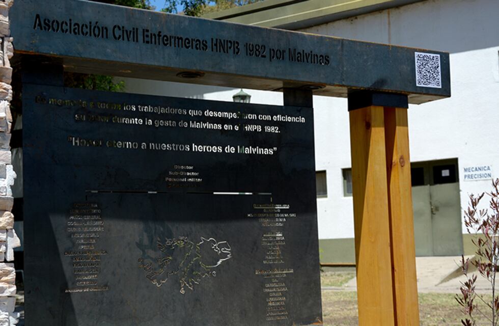 Inauguraron el Monumento “Enfermeras Hospital Naval Puerto Belgrano 1982 por Malvinas”