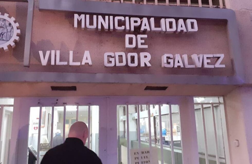 Denuncian balacera contra la Municipalidad de Villa Gobernador Gálvez